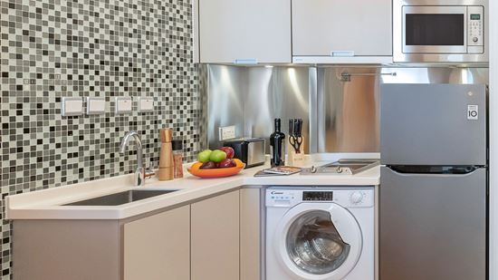 One Bedroom with Balcony - Kitchenette