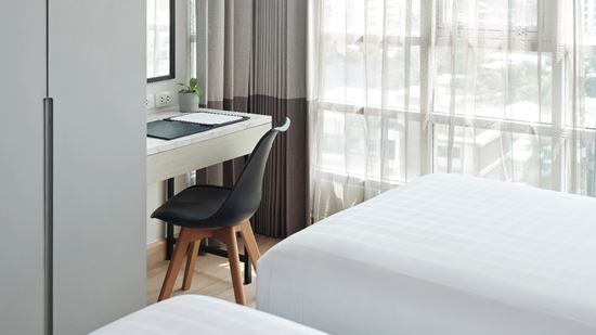 Studio - Twin Beds Working Corner