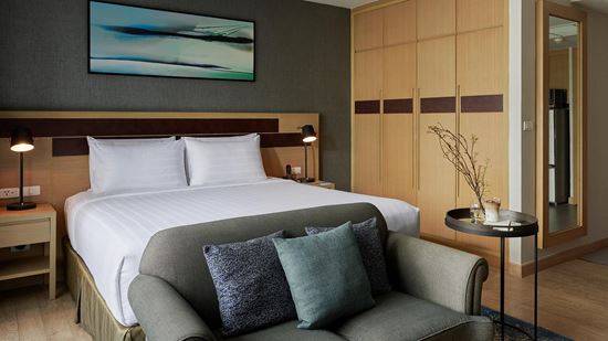 Studio - King Bed
